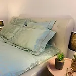 Seasons Apartments